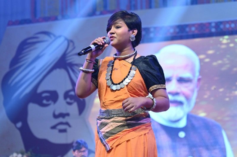 आरु साहू ने सुमधुर छत्तीसगढ़ी लोक गीतों की दी प्रस्तुति