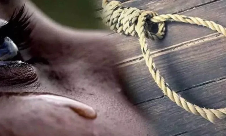 आत्महत्या