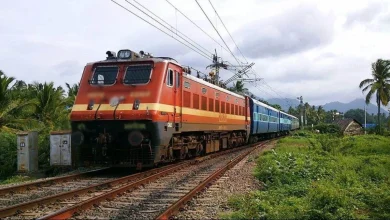 रेल यात्रियों