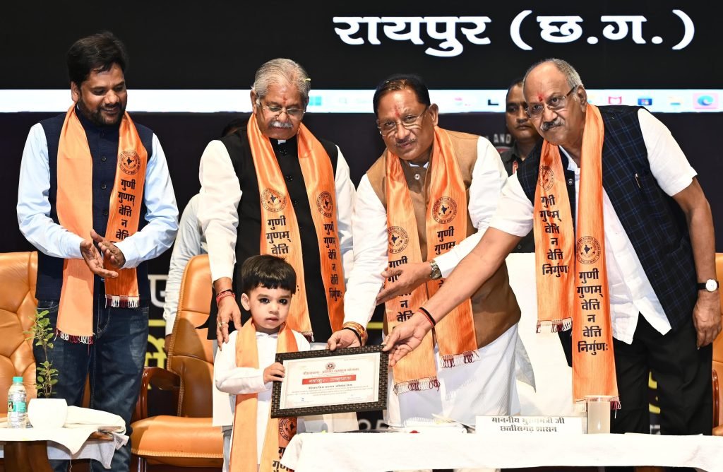 जीवन में सफलता के लिए शिक्षा है मजबूत आधार : मुख्यमंत्री श्री साय