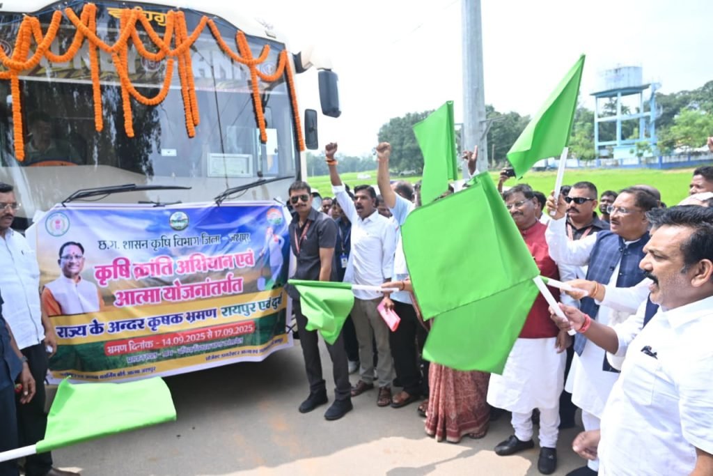 जशपुर में कृषि क्रांति लाने मुख्यमंत्री ने किसान कॉल सेंटर का किया शुभारम्भ