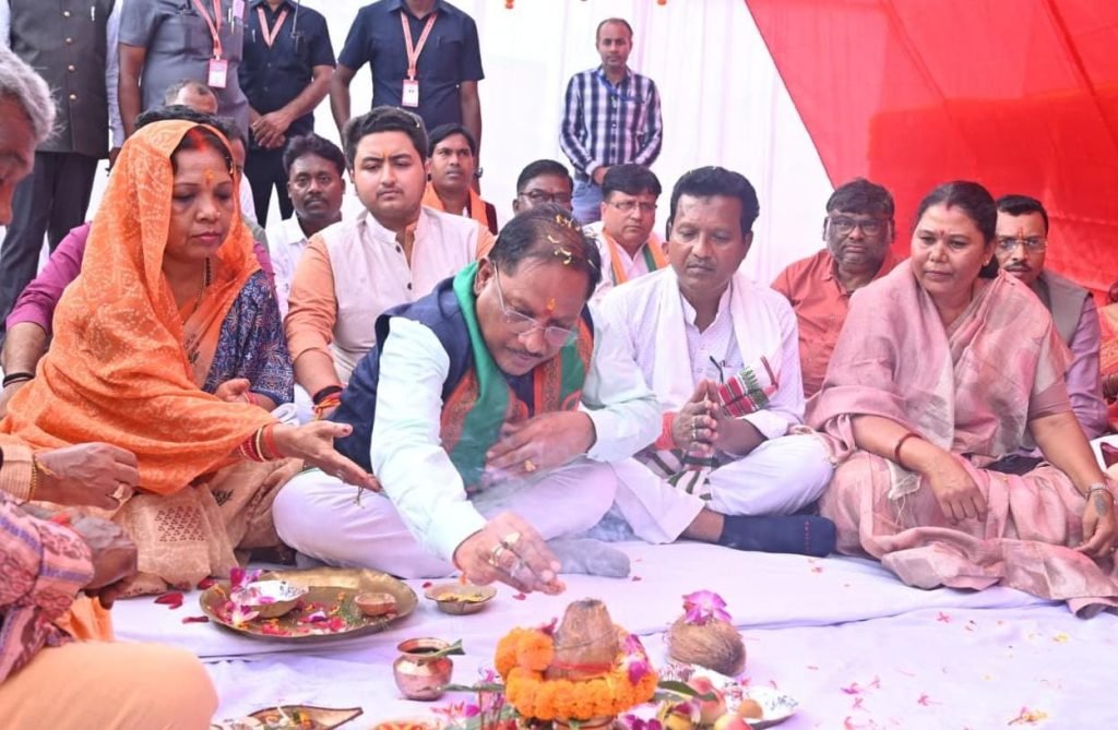 मुख्यमंत्री श्री विष्णुदेव साय ने जशपुर जिले के फरसाबहार में 40.89 करोड़ के 13 कार्यों का किया लोकार्पण एवं भूमिपूजन