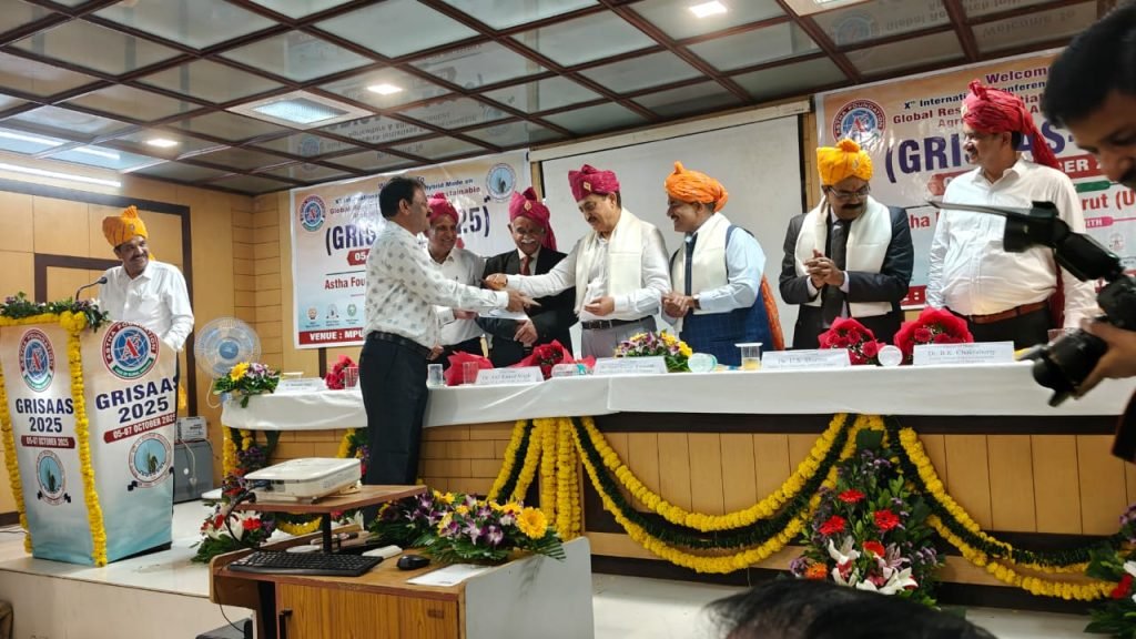 डॉ. एस. के. वर्मा को “लाइफ टाइम अचीवमेंट अवॉर्ड” से सम्मानित किया गया