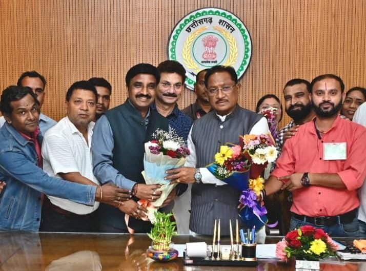 मुख्यमंत्री से छत्तीसगढ़ कर्मचारी अधिकारी फेडरेशन के प्रतिनिधिमंडल ने की मुलाकात