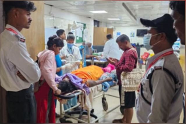 नारायणपुर: शादी समारोह से लौट रहे ग्रामीणों से भरी पिकअप के पलटने से दो महिलाओं की मौत…