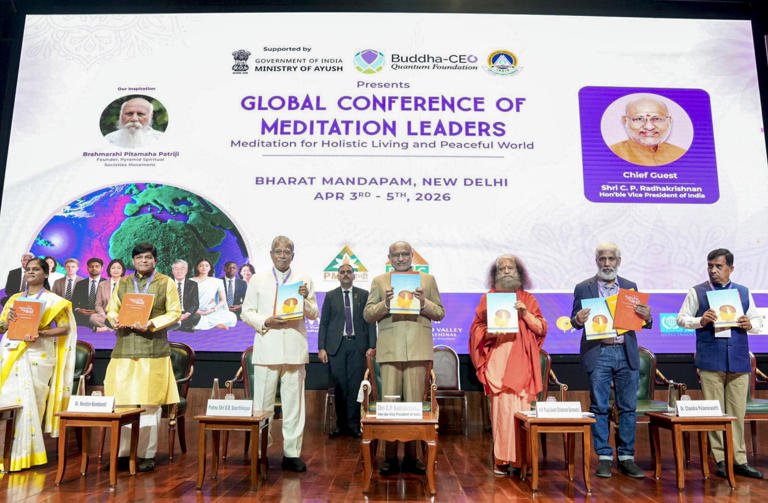 ध्यान एक आंतरिक दीपक जलाने के समान है जो अज्ञान को दूर करता है: उपराष्ट्रपति