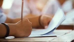 10वीं और 12वीं की बोर्ड परीक्षा:फेल हो गई तो शादी नहीं होगी, छात्र-छात्राओं ने उत्तरपुस्तिका में पास करने लगाई गुहार…