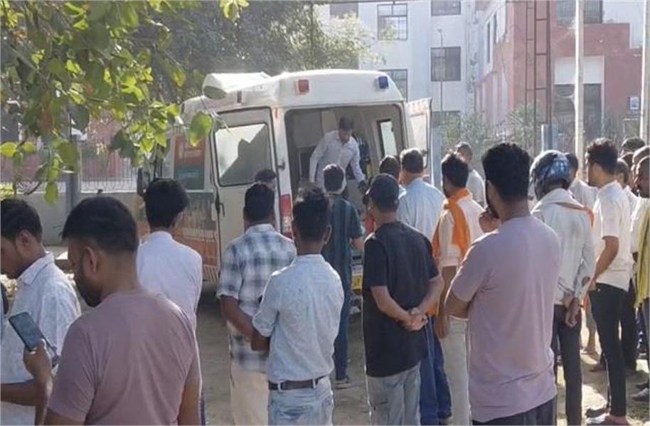 भीषण सड़क हादसे में श्राद्ध में जा रहे एक ही परिवार के तीन लोगों की मौत, मची चीख-पुकार