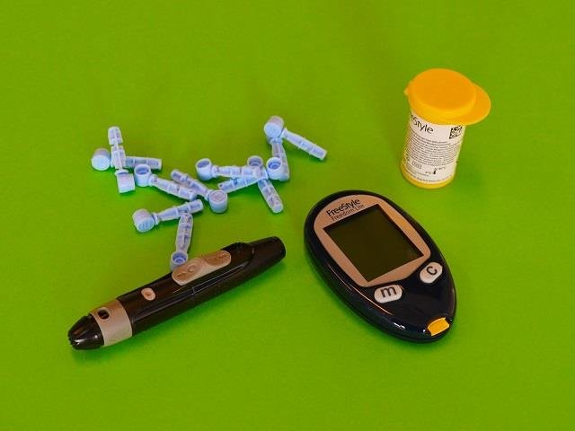 Diabetes के मरीज भूलकर भी न करें ये गलतियां, वरना…