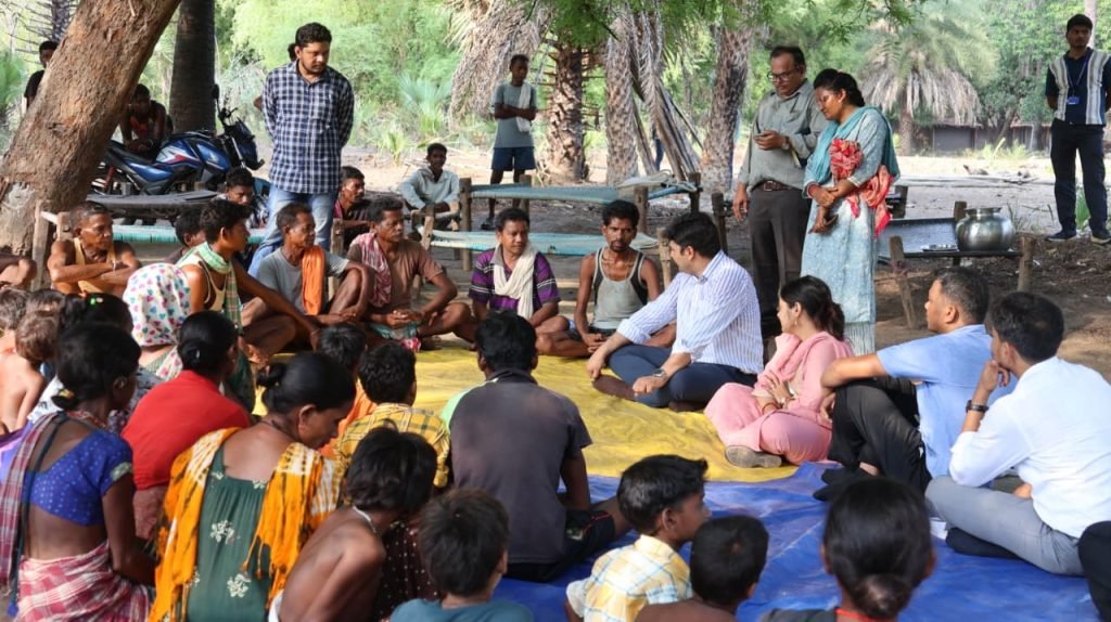 लाल आतंक से विकास की ओर बढ़ता दारेली,चार दशक बाद पहली बार गांव पहुंचा प्रशासन, जनगणना कार्य संपन्न