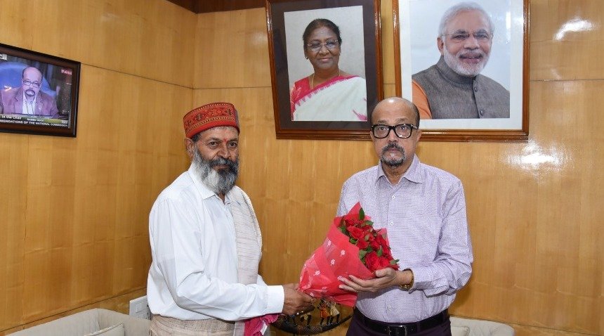 राज्यपाल डेका व आचार्य बाजपेयी के बीच उच्च शिक्षा के समग्र विकास पर चर्चा…