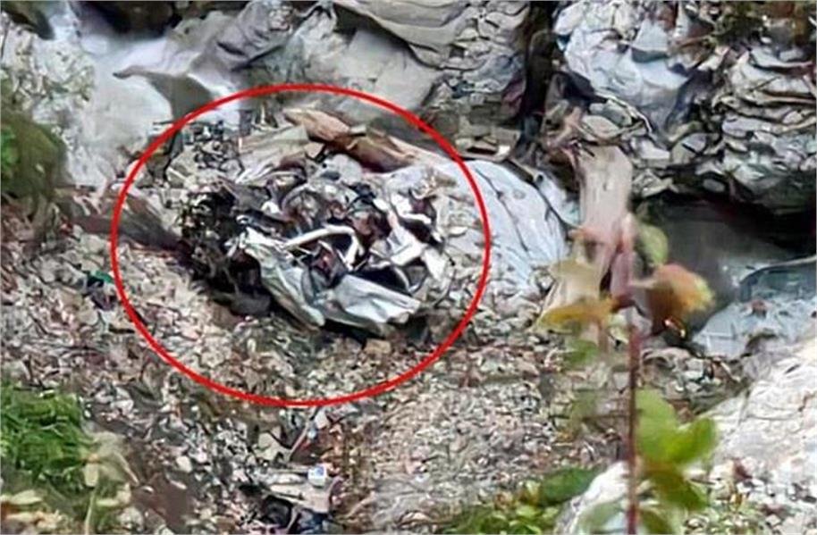 Chamba में गहरी खाई में गिरी पर्यटकों की कार, 8 की मौत