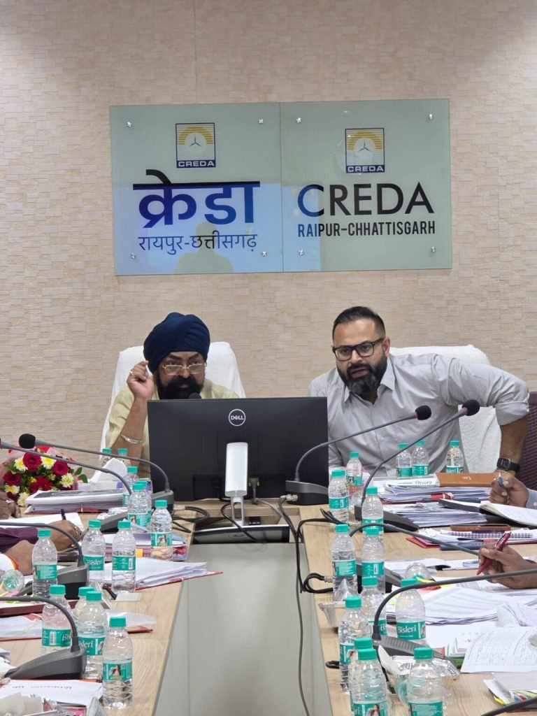 माननीय अध्यक्ष क्रेडा की अध्यक्षता में क्रेडा सी.ई.ओ. ने ली विभागीय अधिकारियों की समीक्षा बैठक