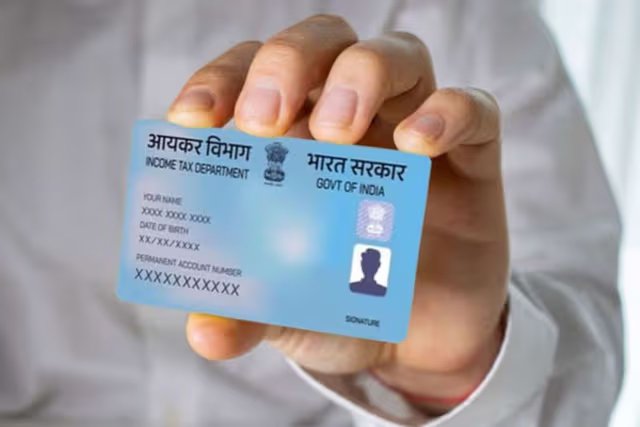 घर बैठे बदलें PAN Card में पुरानी फोटो…