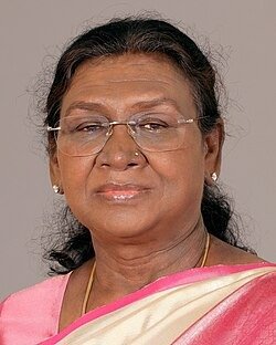 इस विशाल पथ पर