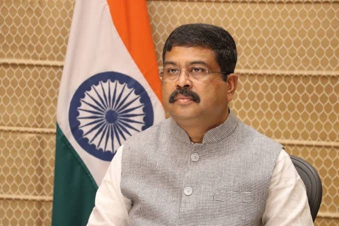 Breaking News : धर्मेंद्र प्रधान ने शिक्षा मंत्री पद से दिया इस्तीफा