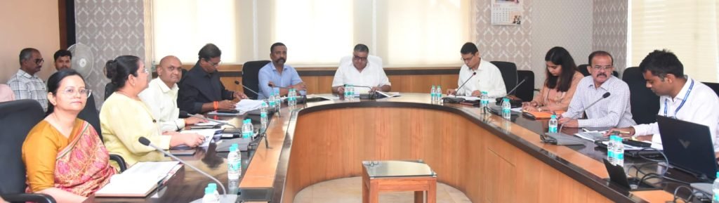 छत्तीसगढ़ बने देश का प्रमुख पर्यटन गंतव्य, योजनाओं के प्रभावी क्रियान्वयन पर दें विशेष ध्यान : श्री राजेश अग्रवाल