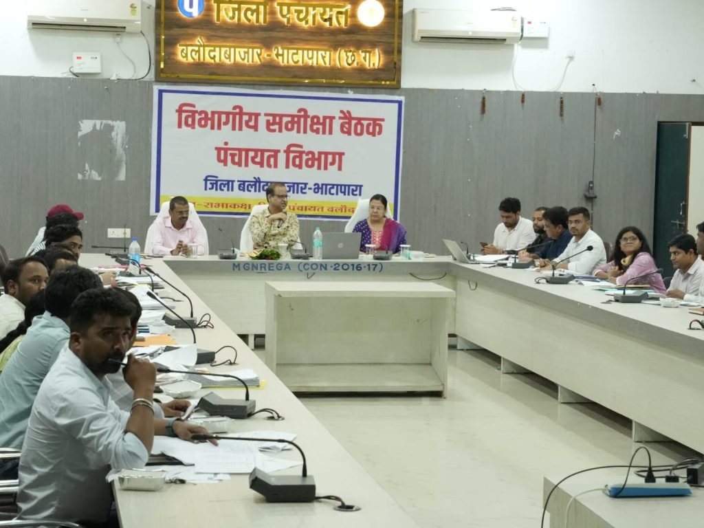 आयुक्त वीबी -जीरामजी ने किया ग्रामीण क्षेत्रों में निर्माण कार्यों का औचक निरीक्षण