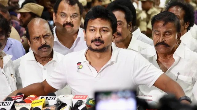 तृषा डबल मीनिंग केस में रिहाई के बाद उदयनिधि का विजय पर निशाना