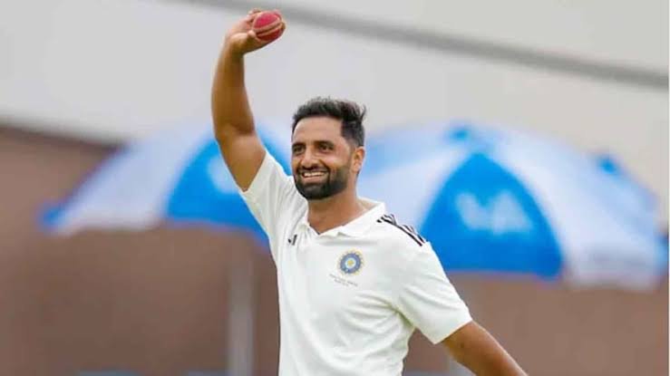 IND vs SL : गेंदबाज आकिब नबी भारतीय टेस्ट टीम में शामिल, बुमराह के बहार होने पर मिली जगह