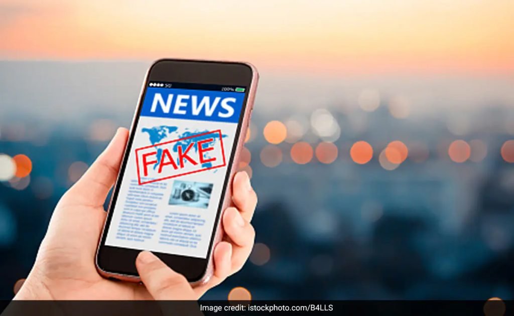 लोकतंत्र का सबसे बड़ा खतरा फेक न्यूज