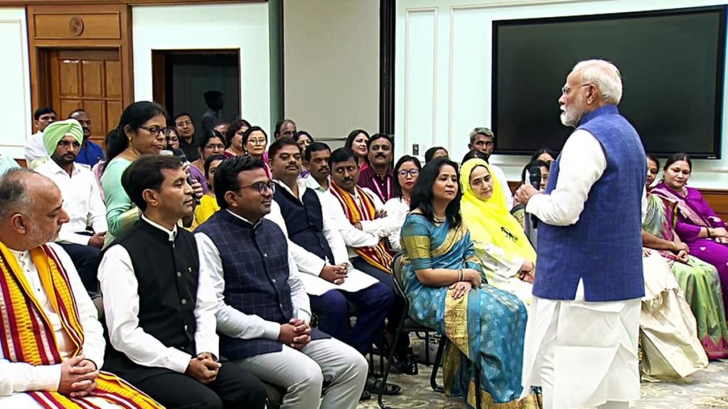 पीएम संबोधन में शिक्षा गायब