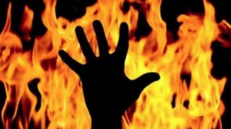 पहले जलाया, फिर खुद अस्पताल लेकर पहुंचा दिल दहला देने वाली वारदात, पत्नी छोड़कर गई तो पति ने दो साल के बेटे को जिंदा जलाया…