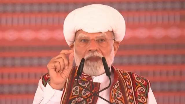 कुछ लोगों को देश का विकास अच्छा नहीं लग रहा’- पीएम मोदी